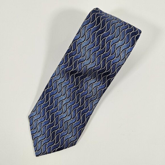 Chiavari Made In Italy Silk Necktie Classic Blue & Silver Wavy Pattern Tie - Picture 7 of 8